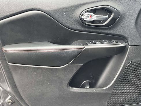 Certified 2021 Jeep Cherokee Trailhawk w/ Comfort/Convenience Group image 24