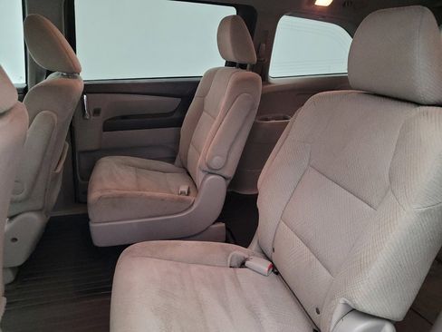 Used 2016 Honda Odyssey LX image 18