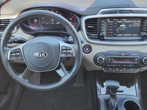 Used 2019 Kia Sorento EX w/ EX Touring Package image 27