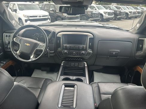 Used 2018 Chevrolet Silverado 2500 High Country w/ Duramax Plus Package AWD/4WD image 27