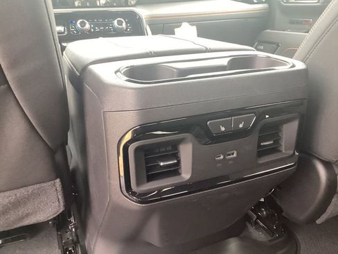 New 2026 GMC Sierra 1500 AT4 w/ AT4 Premium Package AWD/4WD image 22