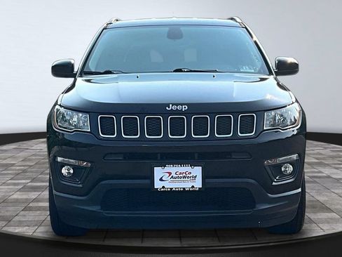 Used 2019 Jeep Compass Latitude w/ Popular Equipment Group AWD/4WD image 2