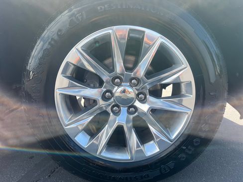 Used 2020 Chevrolet Silverado 1500 LTZ AWD/4WD image 30