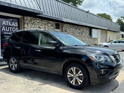 Used 2018 Nissan Pathfinder SL FWD image 9