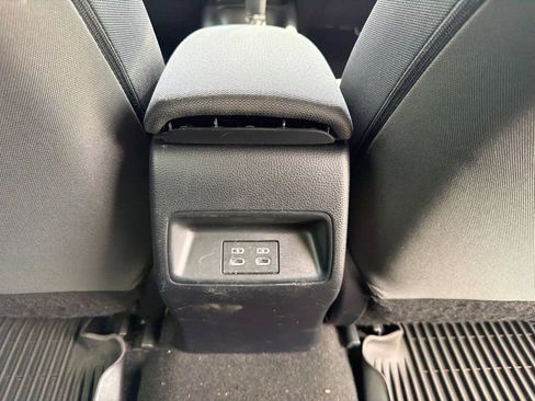 Used 2025 Toyota Corolla LE FWD image 26