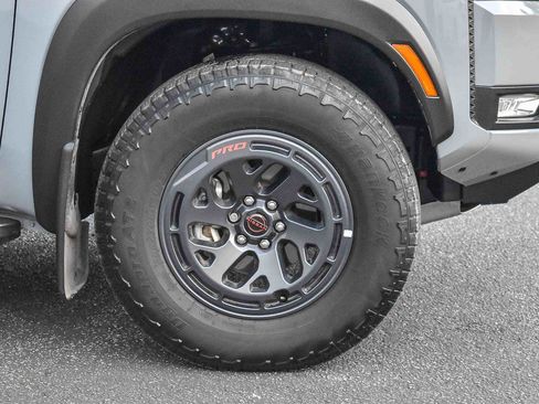 Used 2025 Nissan Frontier PRO-4X image 10