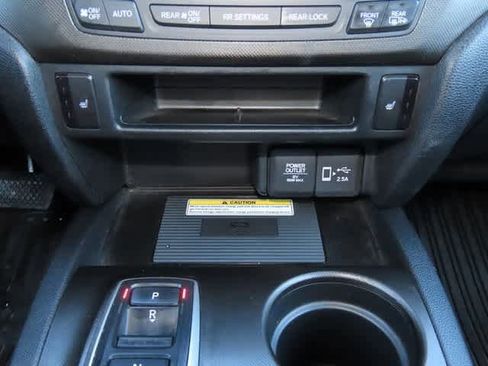 Used 2022 Honda Pilot TrailSport image 24