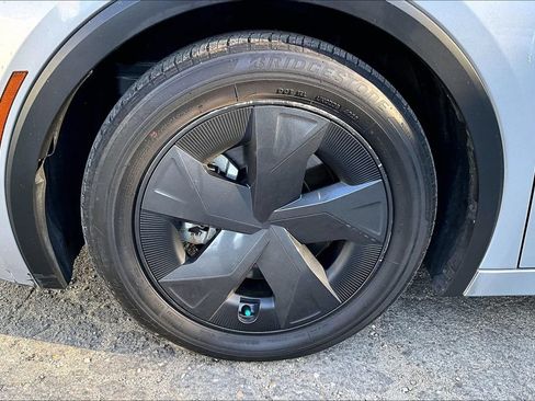 Used 2023 Toyota Prius Prime FWD image 8