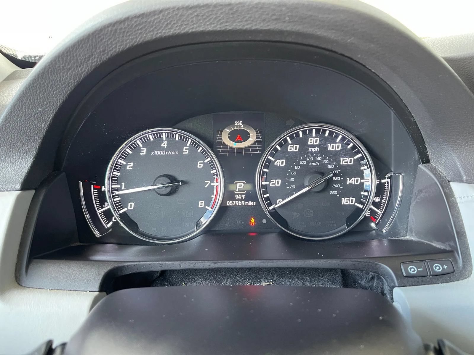 Used 2015 Acura RLX w/ Technology Package FWD image 33