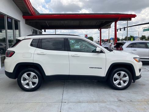 Used 2018 Jeep Compass Latitude w/ Popular Equipment Group AWD/4WD image 17
