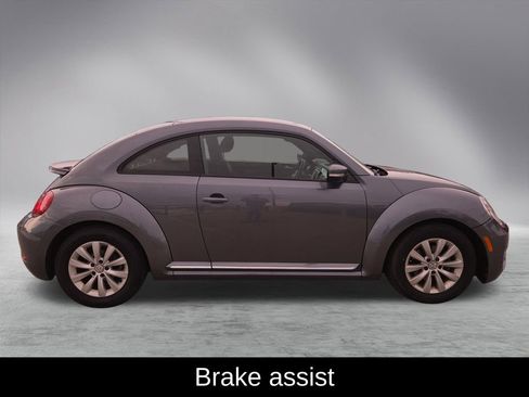 Used 2019 Volkswagen Beetle 2.0T image 9