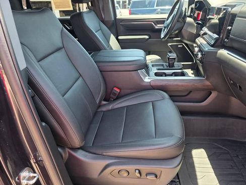 Used 2024 GMC Sierra 1500 SLT w/ SLT Premium Plus Package AWD/4WD image 13