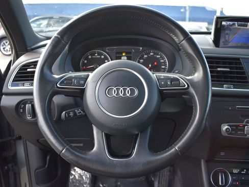 Used 2017 Audi Q3 2.0T Prestige w/ Prestige Package image 18