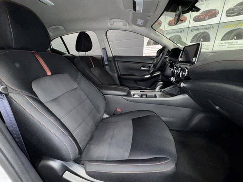 Used 2025 Nissan Sentra SR FWD image 6