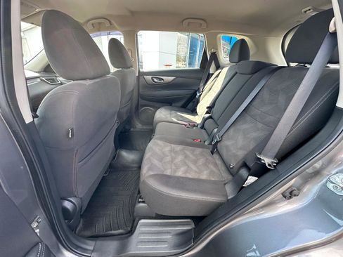 Used 2016 Nissan Rogue S image 19