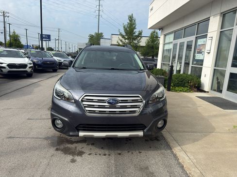 Used 2017 Subaru Outback 2.5i Limited AWD/4WD image 8
