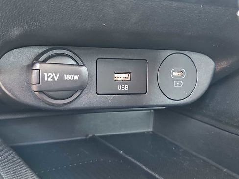 Certified 2025 Hyundai Elantra SEL FWD image 31
