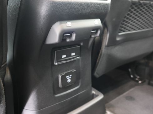 Used 2025 Jeep Wrangler Unlimited Sahara AWD/4WD image 33