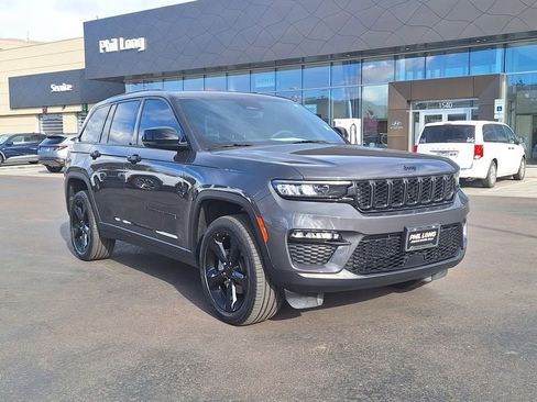 Used 2024 Jeep Grand Cherokee Limited w/ Black Appearance Package image 1