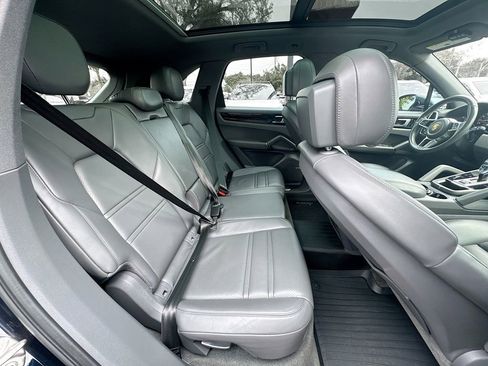 Used 2019 Porsche Cayenne image 30