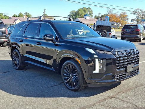 Used 2025 Hyundai Palisade Calligraphy image 3
