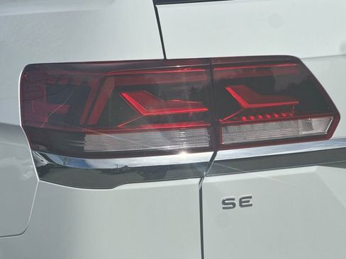 Used 2023 Volkswagen Atlas SE w/ Panoramic Sunroof Package image 26