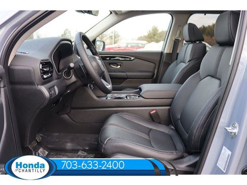 New 2025 Honda Pilot Touring image 24