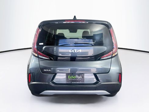 Used 2025 Kia Soul LX w/ LX Technology Package FWD image 7