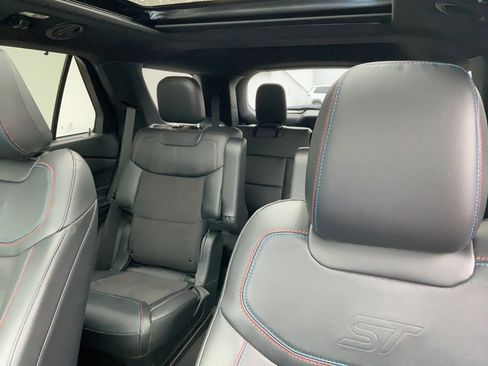 Used 2023 Ford Explorer ST w/ Equipment Group 401A image 14