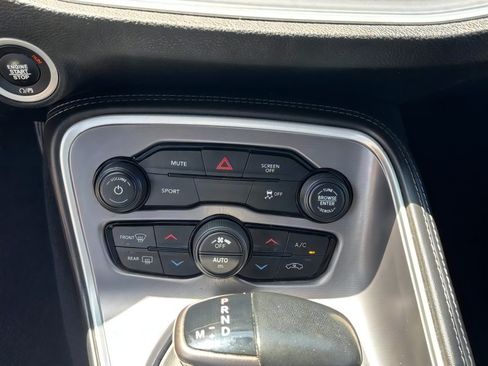Used 2020 Dodge Challenger SXT RWD image 15