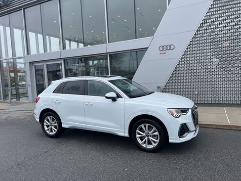 Certified 2025 Audi Q3 2.0T Premium Plus w/ Premium Plus Package image 12