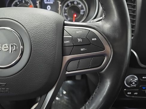 Used 2020 Jeep Cherokee Latitude Plus w/ Cold Weather Group image 20