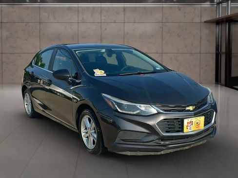 Used 2017 Chevrolet Cruze LT image 15