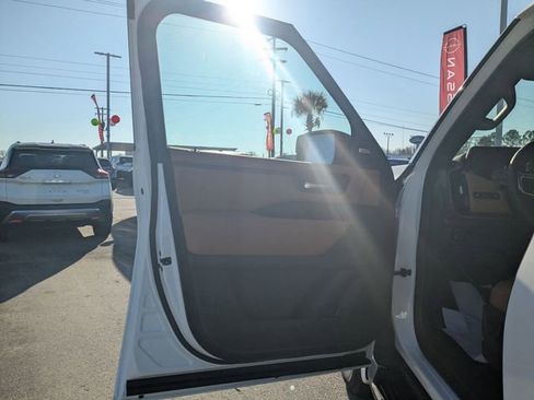 New 2026 Nissan Armada SL image 11