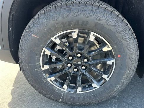 New 2026 Chevrolet Traverse Z71 w/ Enhanced Driving Package AWD/4WD image 31