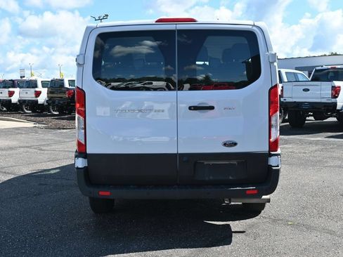 Used 2022 Ford Transit 350 XLT RWD image 5