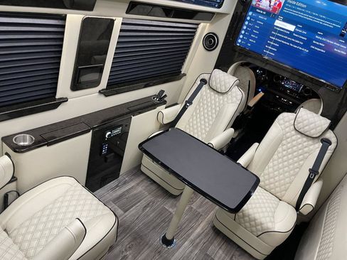 Used 2021 Mercedes-Benz Sprinter 3500 image 29