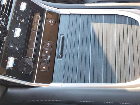 New 2026 Nissan Armada SV image 18