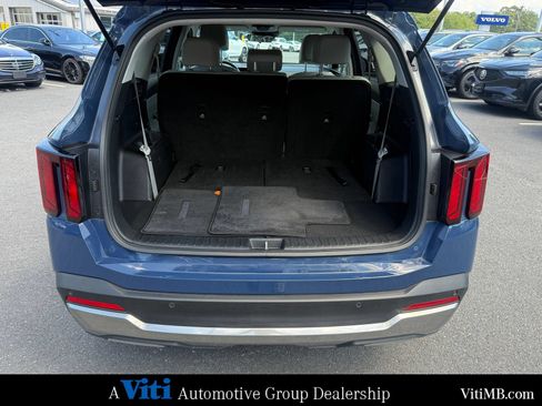 Used 2025 Kia Sorento S FWD image 23