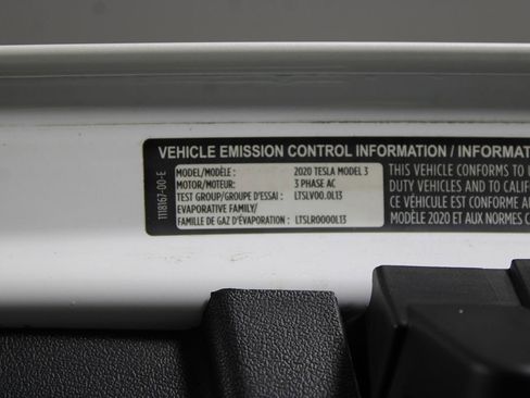 Used 2020 Tesla Model 3 Standard Range Plus image 32