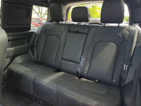 Certified 2024 Land Rover Defender 90 V8 AWD/4WD image 9