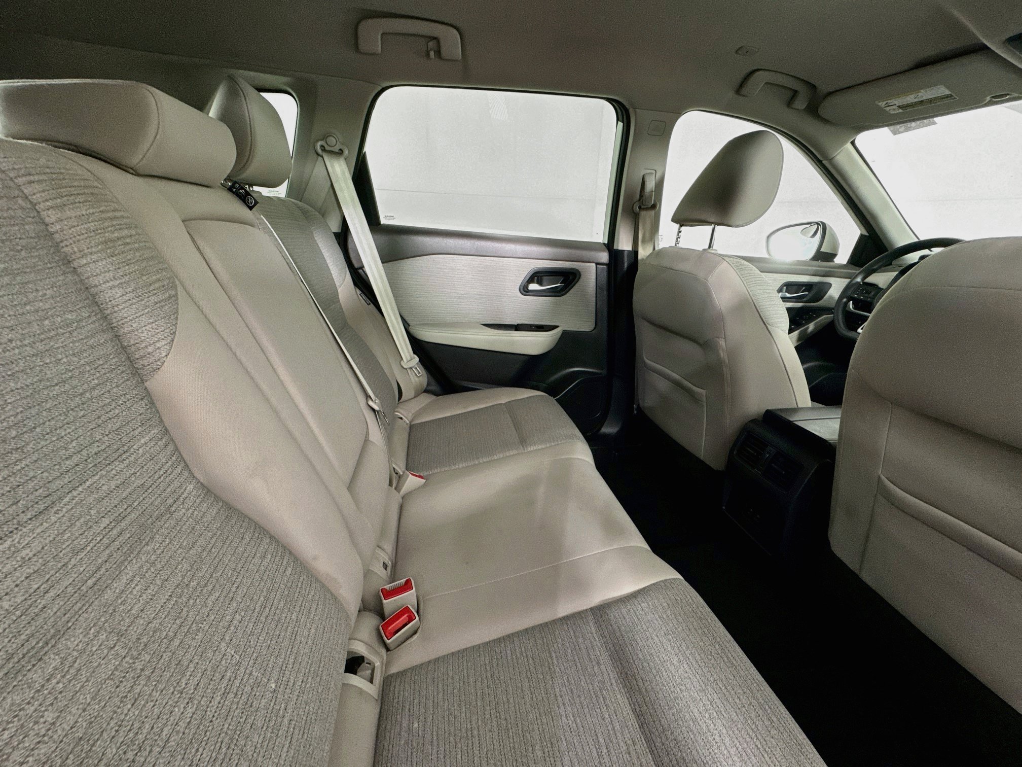 Used 2022 Nissan Rogue SV FWD image 45