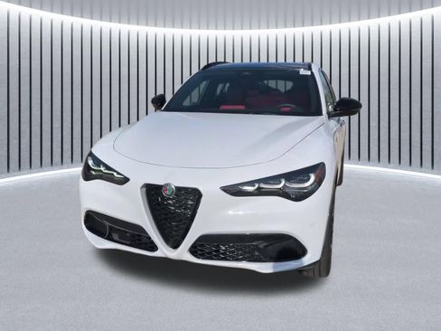 New 2026 Alfa Romeo Stelvio Sprint image 3