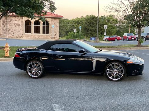 Used 2007 Jaguar XKR Convertible image 8