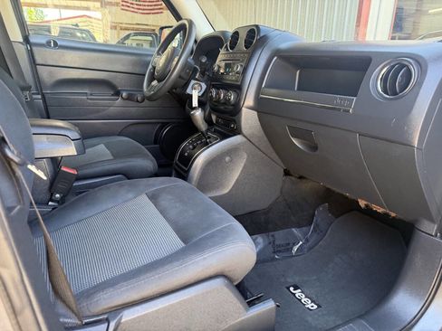 Used 2015 Jeep Patriot Sport image 26
