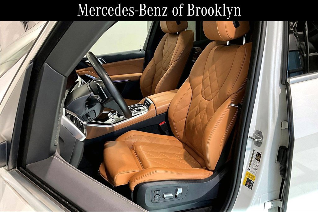 Used 2024 BMW X5 xDrive50e w/ Premium Package AWD/4WD image 7
