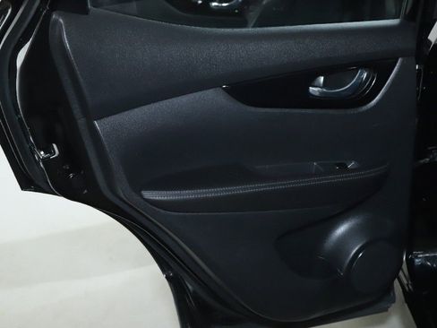 Used 2022 Nissan Rogue Sport SV w/ Technology Package AWD/4WD image 13