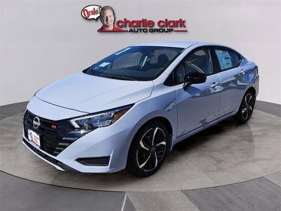 New 2025 Nissan Versa SR w/ Trunk Package