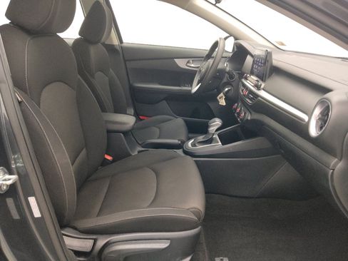 Used 2024 Kia Forte LXS w/ LXS Technology Package FWD image 21