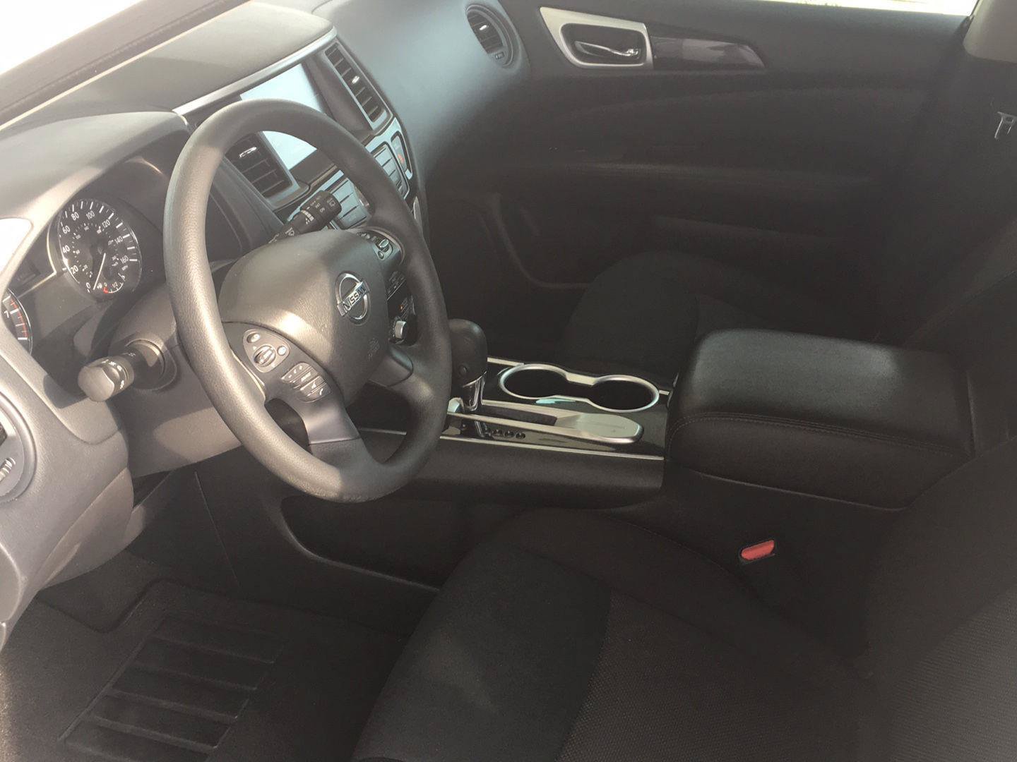 Used 2020 Nissan Pathfinder S FWD image 30